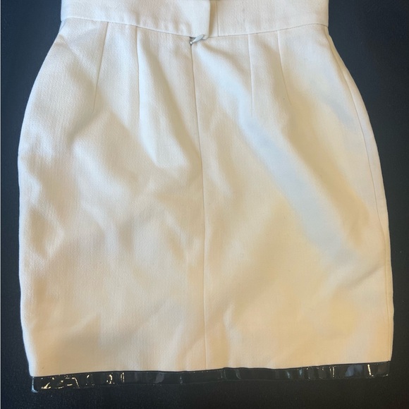 Chanel skirt - Picture 4 of 8